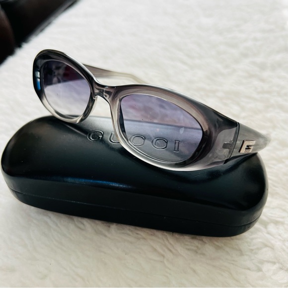 Gucci GG 2432/S T5V Gray/Black Clear Frame Gradient Lens Oval Sunglasses w/Case - Picture 13 of 16